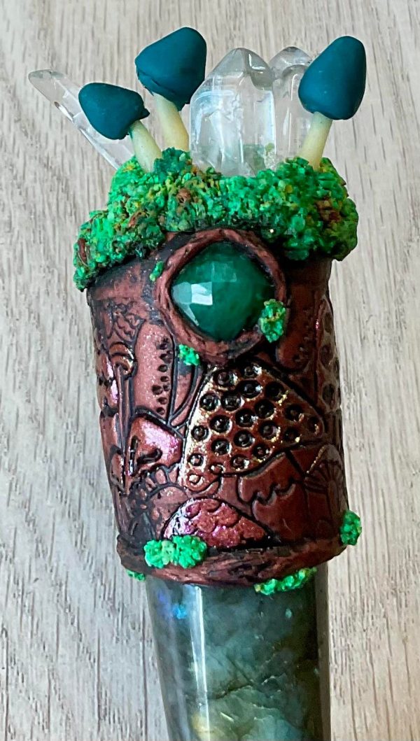 Labradorite Mushroom Wand with Emerald and Clear Quartz - Image 5