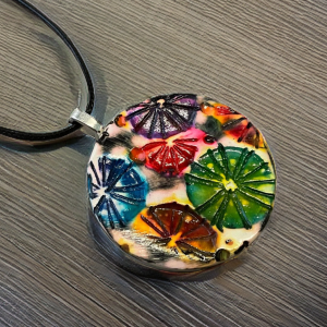 Abstract pendant